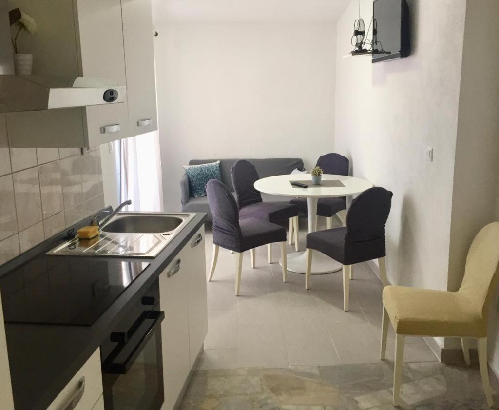 Apartmani Miro Opacak Omiš Zewnętrze zdjęcie